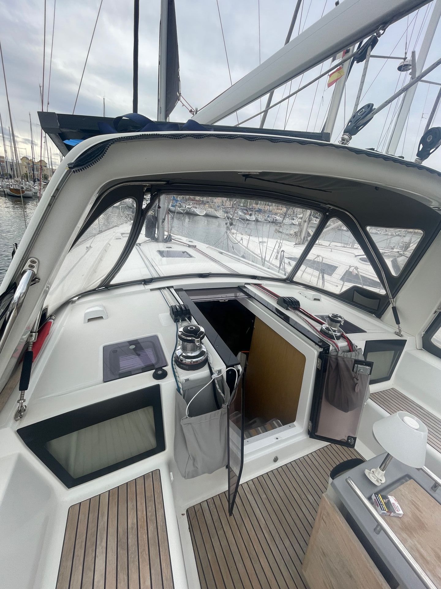 slider 10 Beneteau Oceanis 45